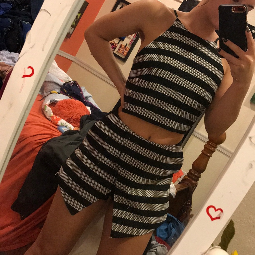 Crop top & skort